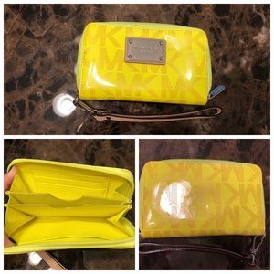 Michael Kors wristlet